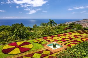 Jardin botanique Monte Funchal situé à côté de la plage, Madère 