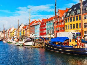 Bâteaux et maisons colorées à Copenhague