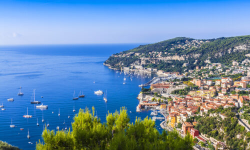 Vue sur la méditerranée près de Nice