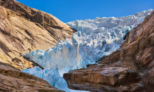 Briksdal glaciershutterstock_156955280 Briksdal glaciershutterstock_156955280